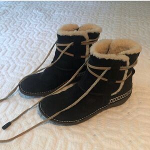 UGG Australia Cove Black Leather Suede Sheepskin Winter Boots